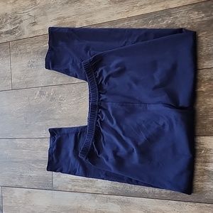 Never worn navy capri leggings